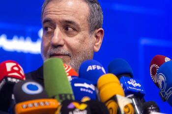 Irán asegura que no está atacando civiles en la región