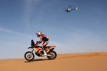 Schareina aguanta en motos por la sanción a Sanders