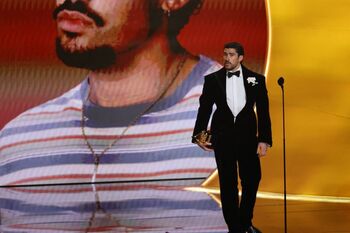 Bad Bunny hace historia en los Grammy