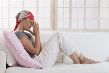 Las mujeres tienen un 21% menos de riesgo de morir por cáncer