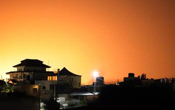 Un misil iraní impacta en el centro de Israel