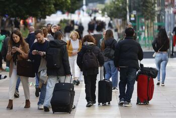 El turismo español modera su crecimiento en 2025