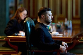 Zelenski acusa a Rusia de atacar sus instalaciones energéticas