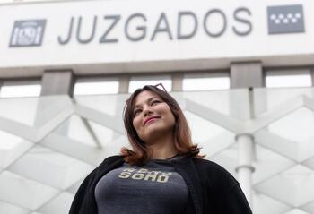 Paralizan la entrega del acta de apertura de juicio a Errejón