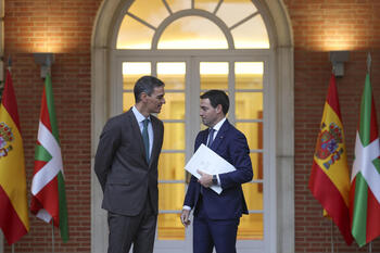 Sánchez y Pradales acuerdan avanzar en nuevas trasferencias