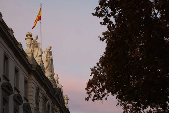 El Supremo descarta frenar la regularización de inmigrantes