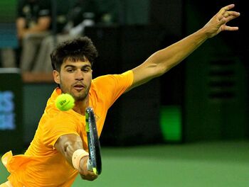 Alcaraz suma y sigue