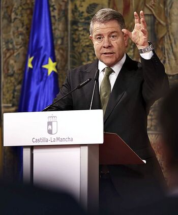 Page pide adelantar las generales