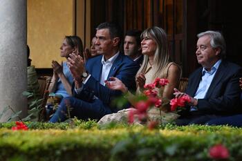 Begoña pide a Peinado que le autorice viajar fuera de España