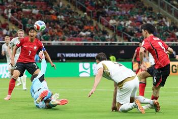 Corea del Sur remonta a Chequia y encarrila las eliminatorias