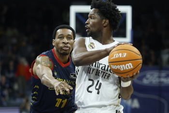 Madrid y Barça ganan antes de otro Clásico